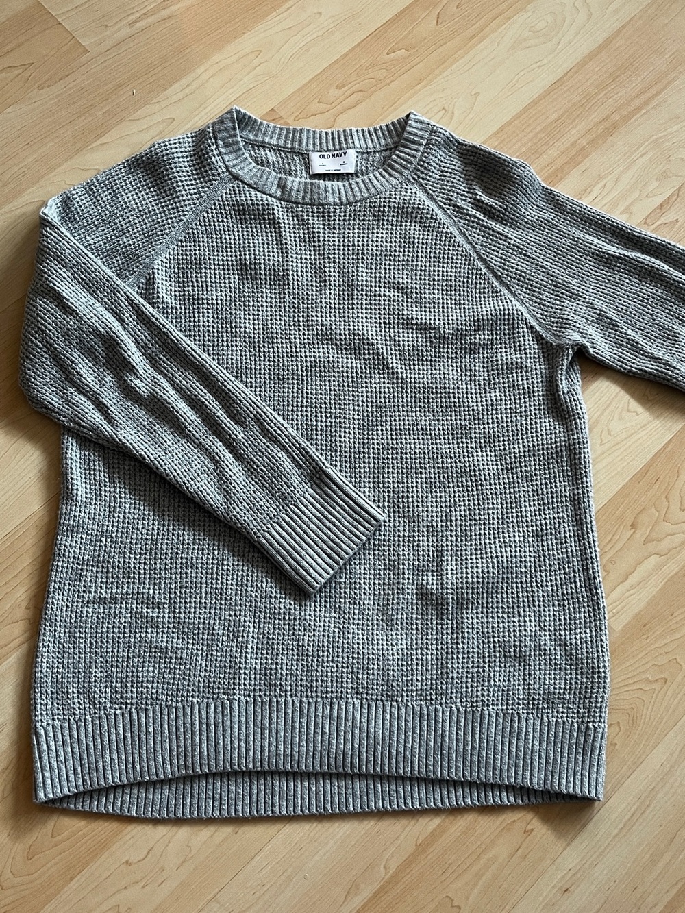 Old Navy Women’s Light Gray Waffle Crewneck Sweater